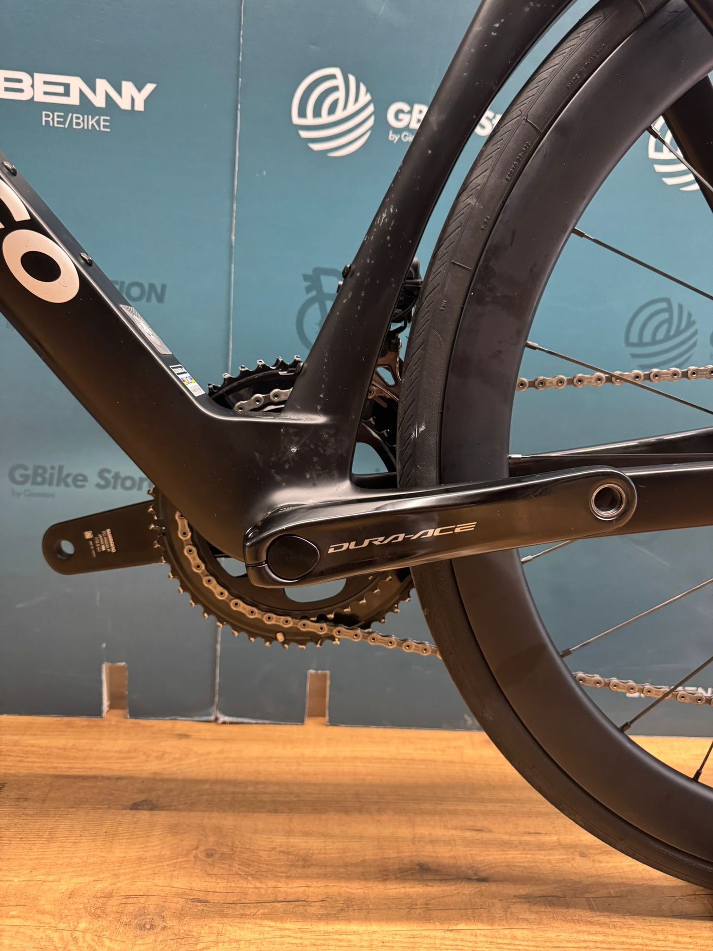 Colnago Y1Rs Dura-Ace Di2 Vision SC45 Tamaño de los EAU M - Usado