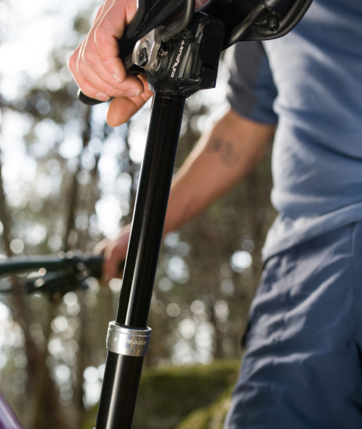 Tige de selle télescopique KS Rage Circuit 30,9x380mm avec chargeur de batterie et télécommande