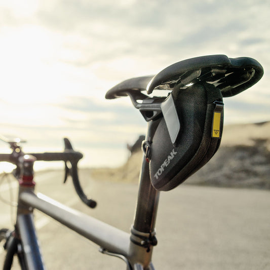 Topaak dynawedge mała torba w tle