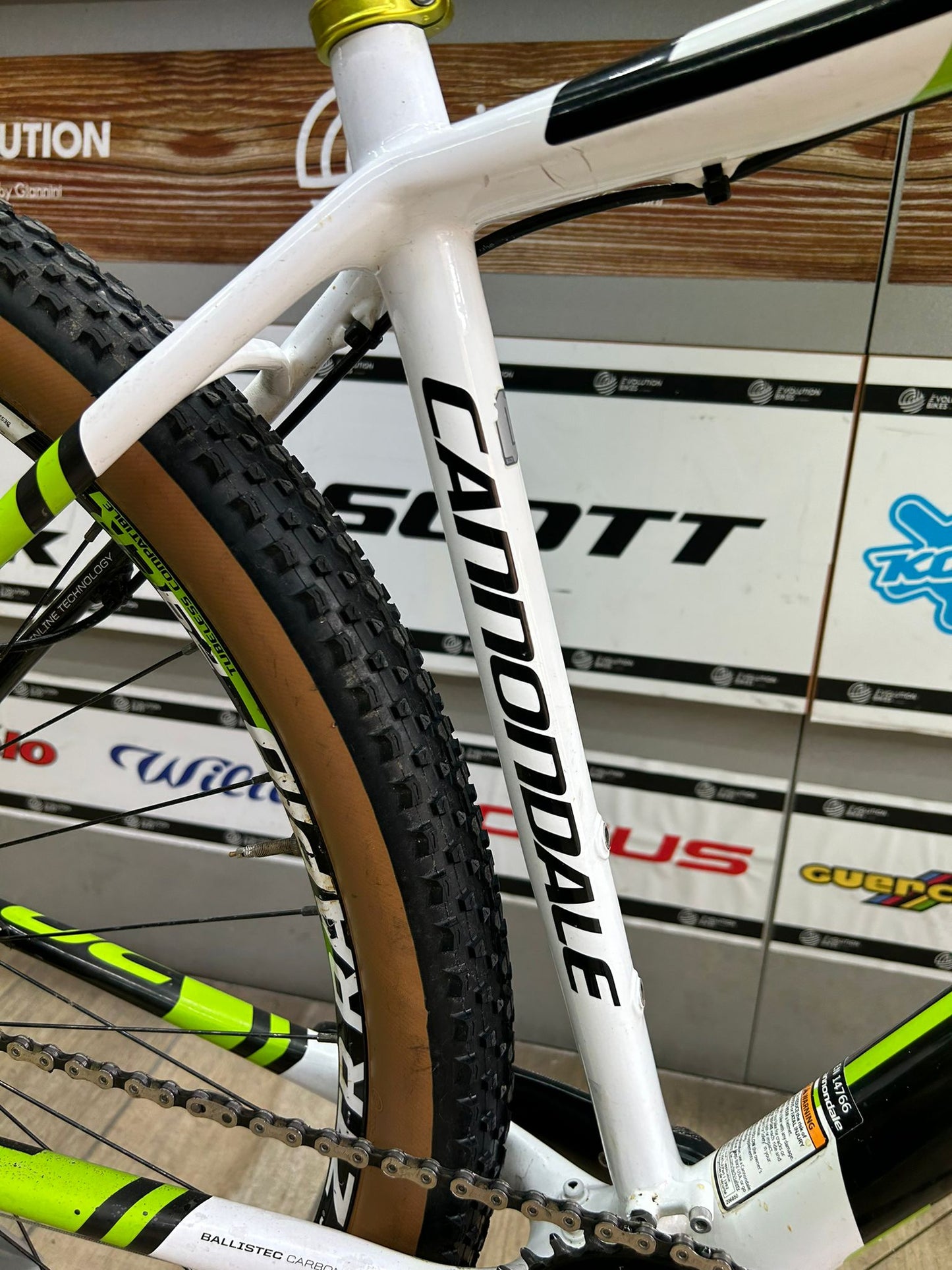 Cannondale F29 Factory Racing Taglia L - Usata