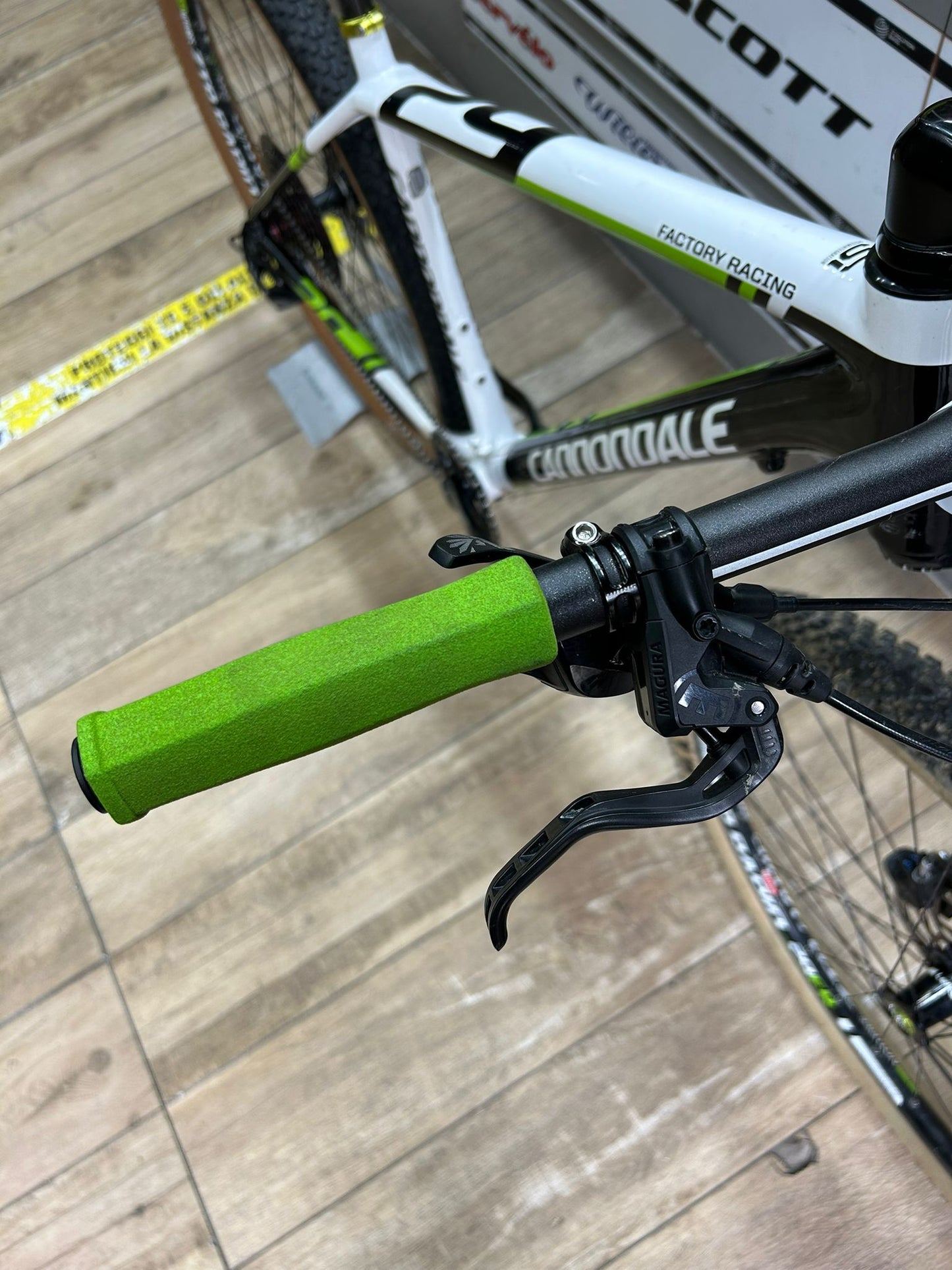 Cannondale F29 Factory Racing Taglia L - Usata