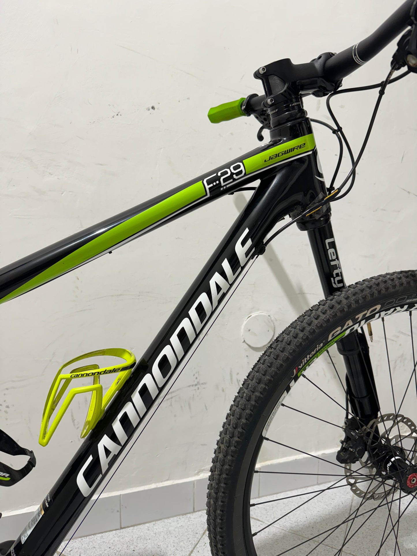 Cannondale F29 Storlek M - Används