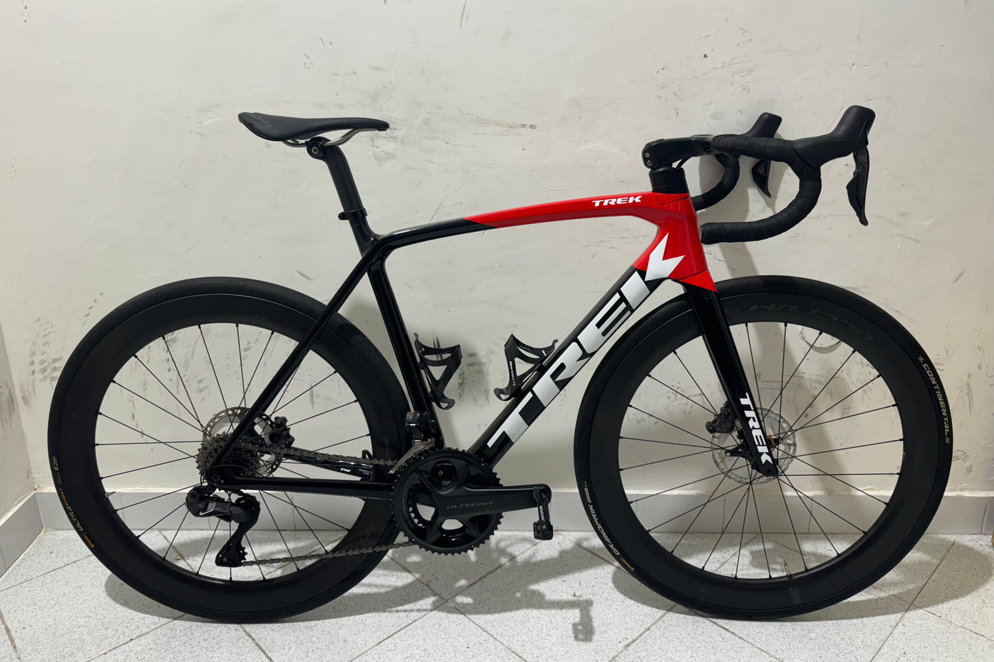 Trek ÉmONDA SL 6 Pro Disc DI2 Storlek 54 - Används