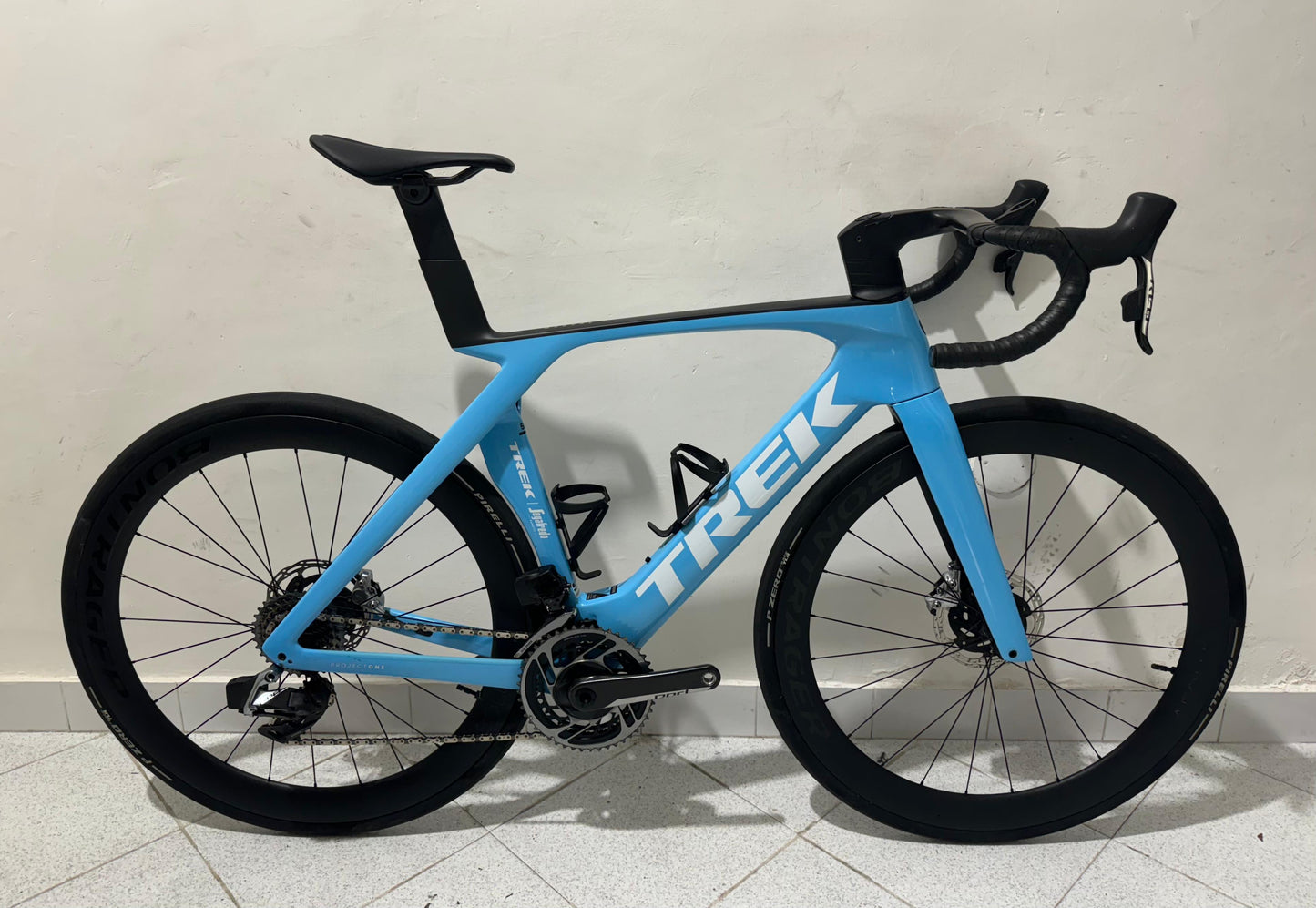 Trek Madone SLR 9 AXS Gen 7 koko 56 - käytetty