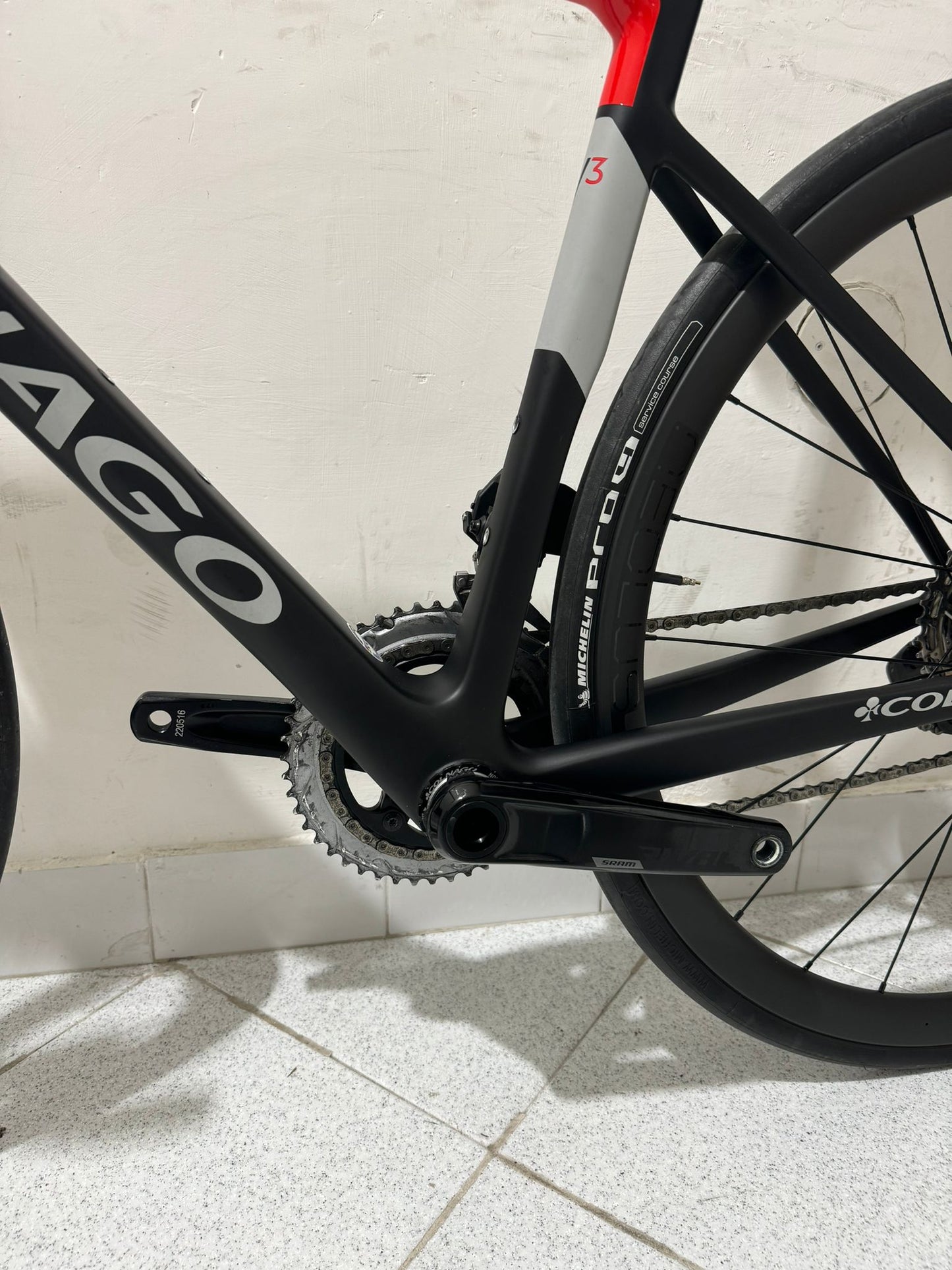 Colnago v3 Disc AXS Tamanho 48s