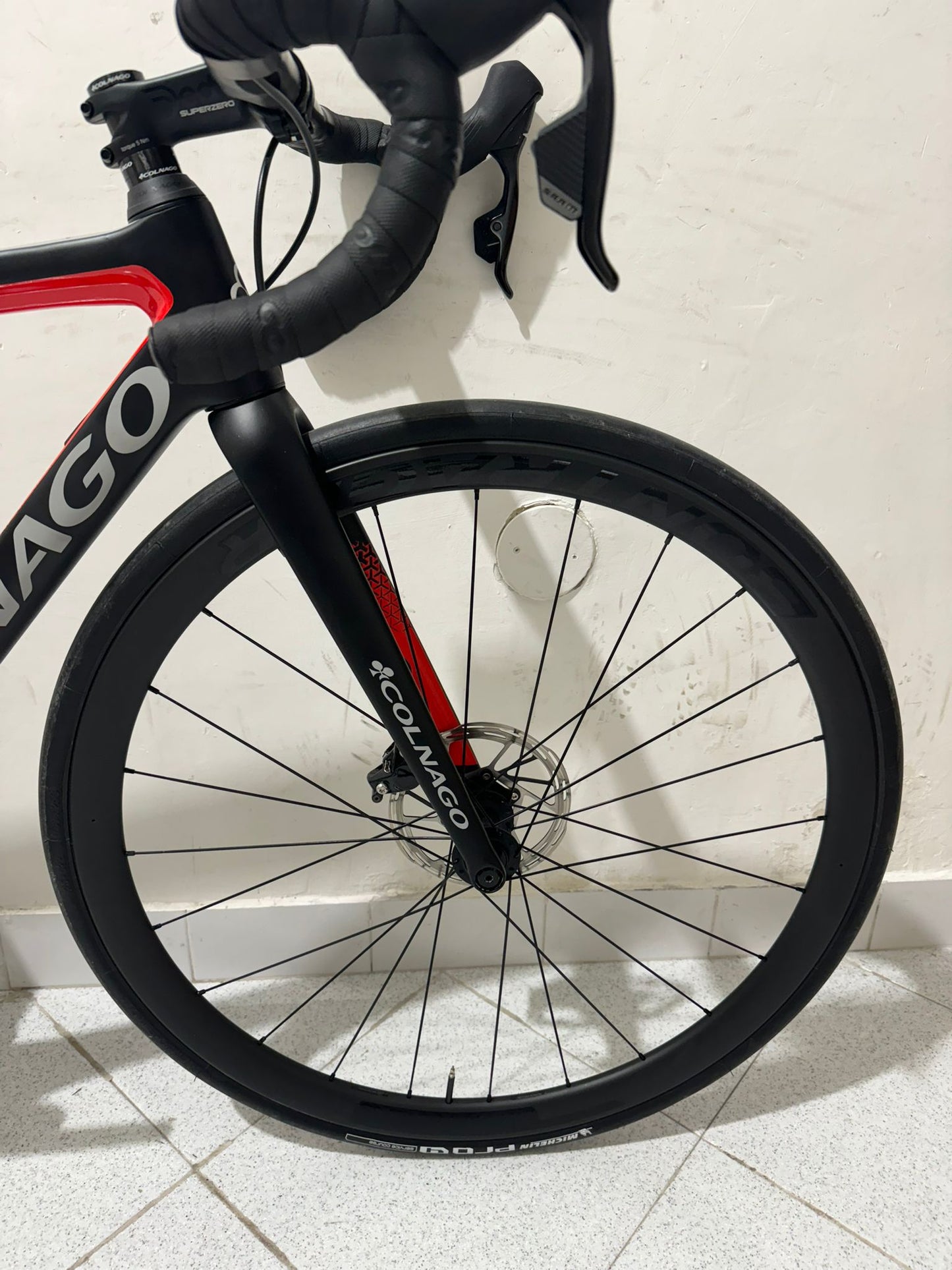 Colnago v3 Disc AXS Tamanho 48s