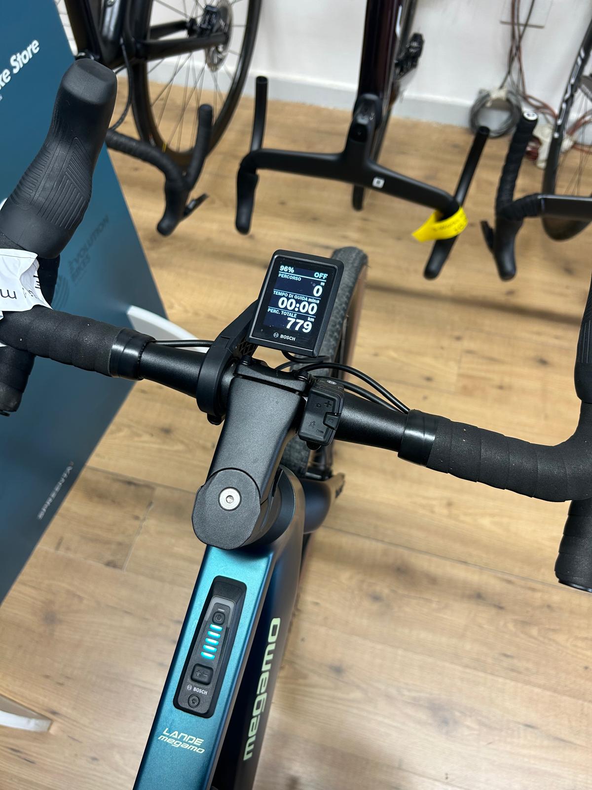 Rozmiar Megamo Lande (25) M - Test demo