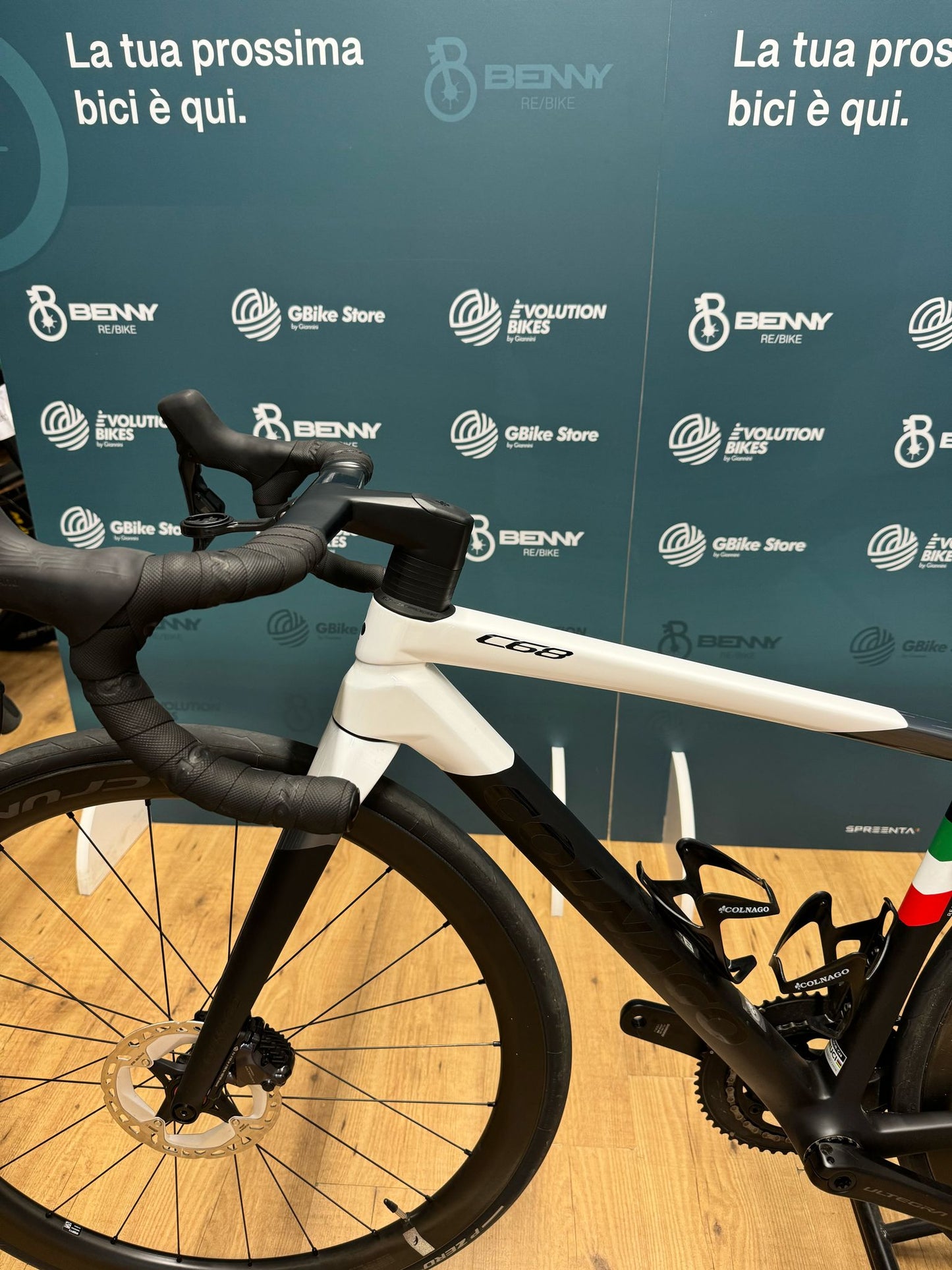 Colnago C68 Straßenscheibe Ultegra Di2 Größe 42 - Gebraucht