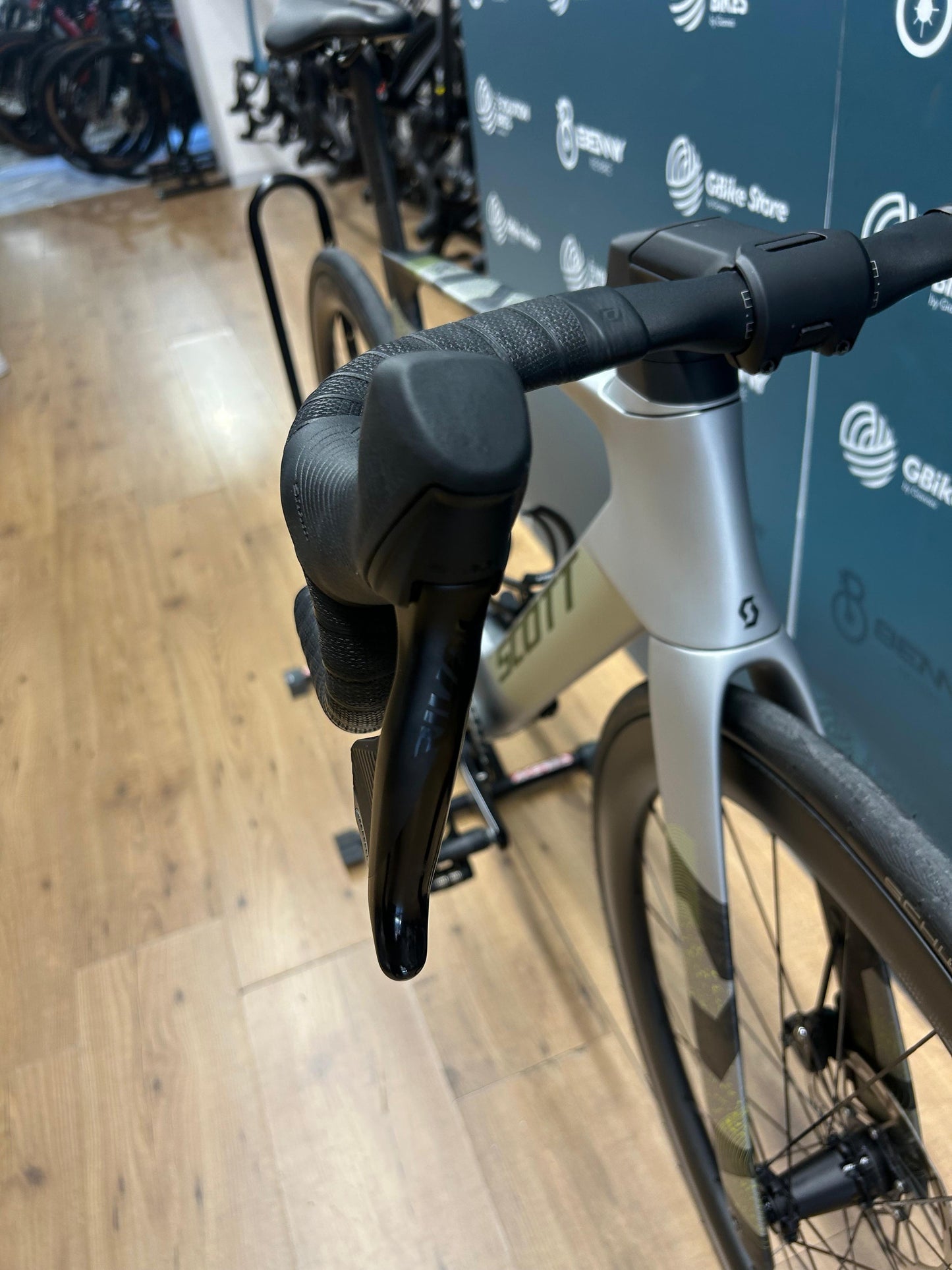 Scott Folie RC 30 AXS (Upgrade Wheels) Größe S - Gebraucht