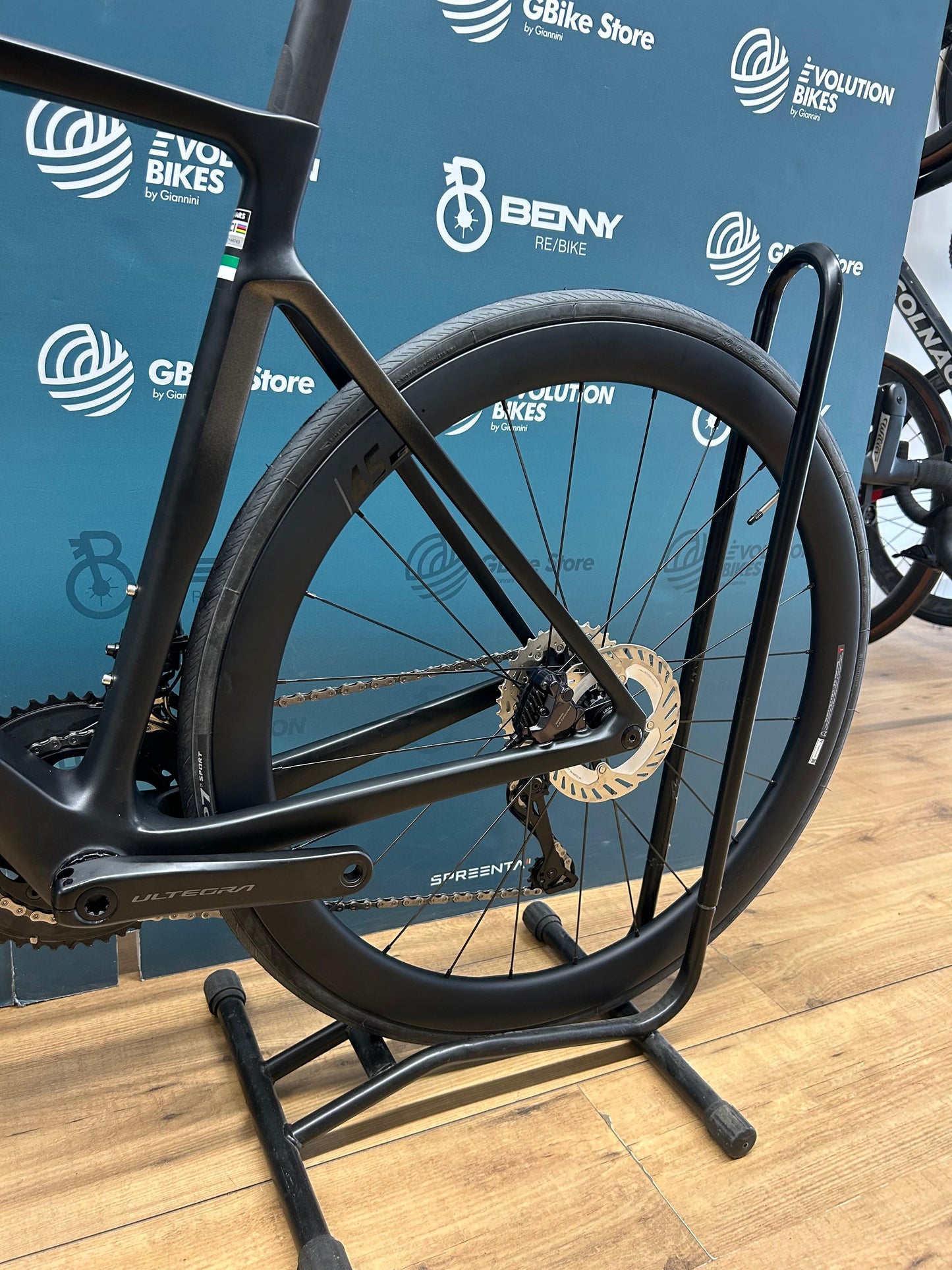 Colnago V4rs UAE Emirates Size 510 - Demo Test