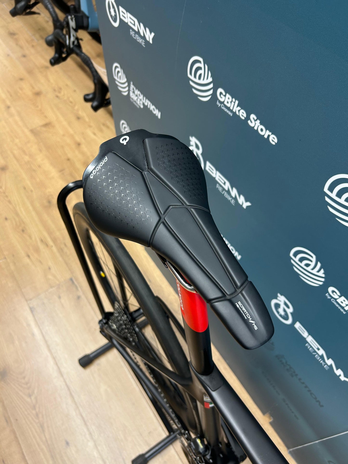 Colnago V4rs UAE Emirates  Size 485 - Used