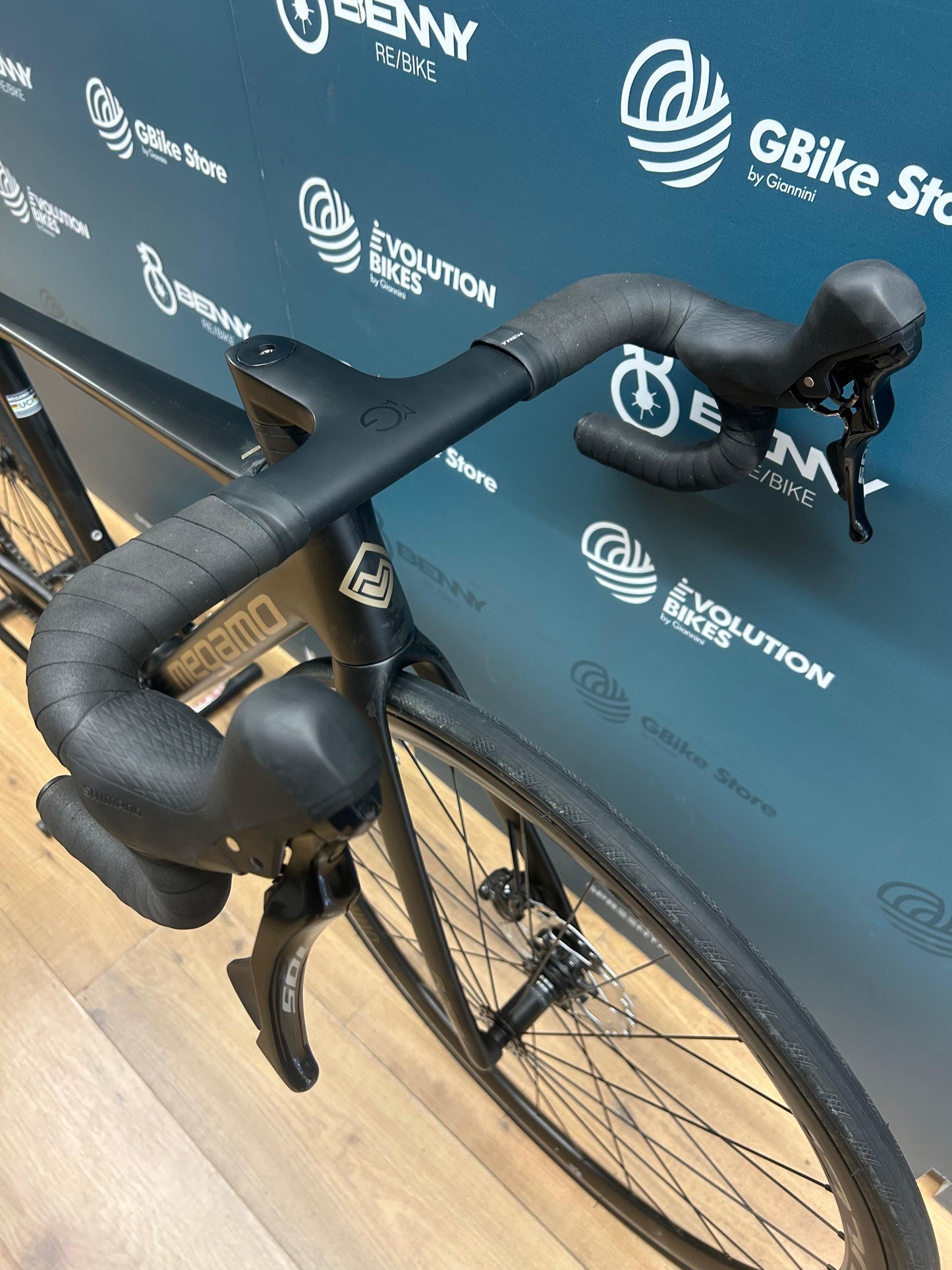 Megamo erhöhen die Größe S - Gebraucht