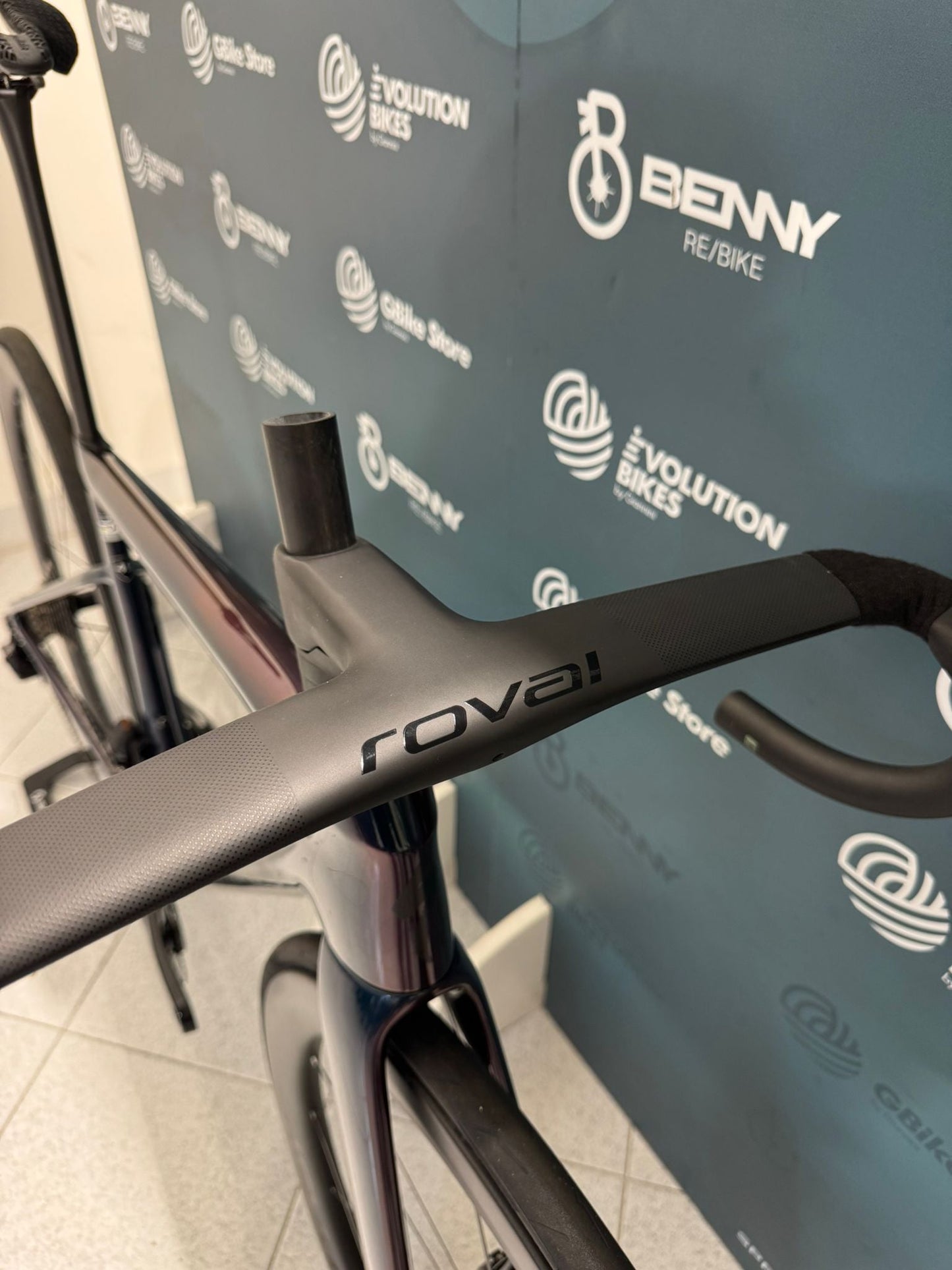 Specialized S-Works Tarmac SL8 Dura-Ace Di2 12v Taglia 49 - Demo