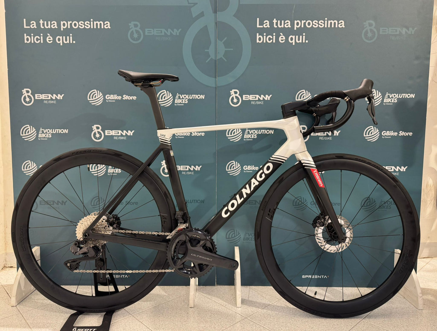 Colnago V5RS Ultegra Di2 R8170 SC45 Taille 510 - Démo
