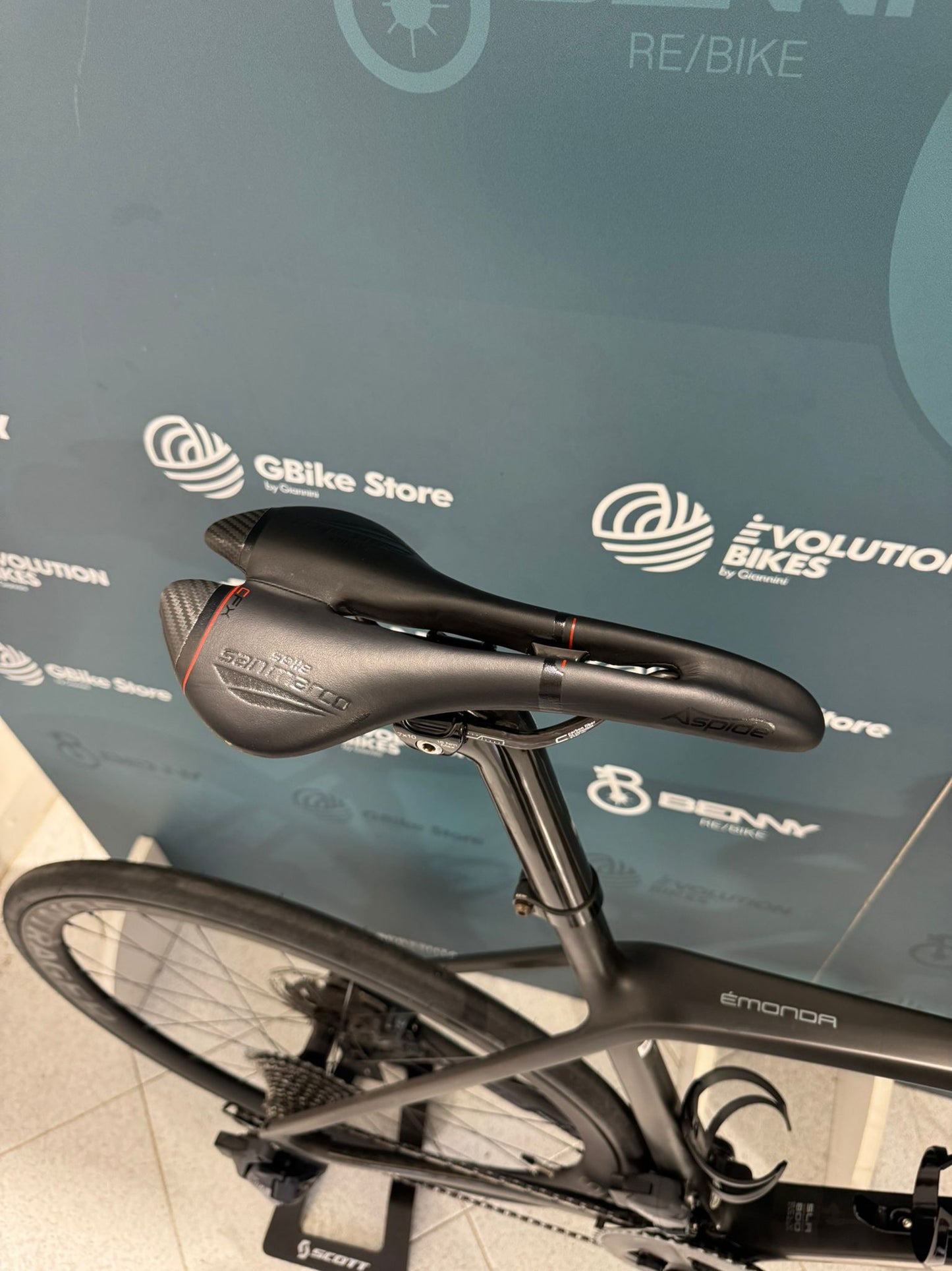 Trek Émonda SLR 7 AXS Taglia 56 - Usata