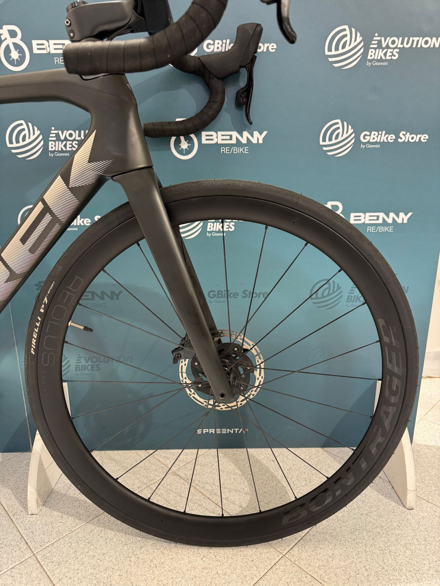 Trek Émonda SLR 7 AXS Taglia 56 - Usata