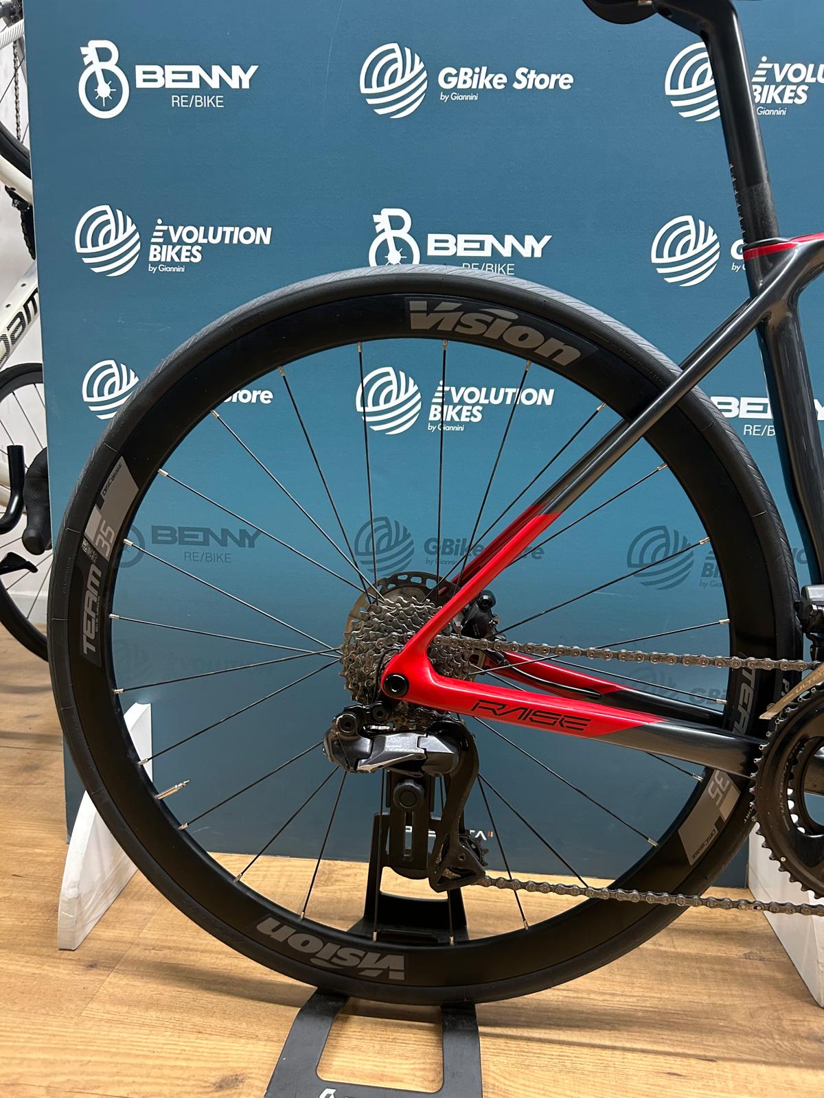 Megamo Raise 05 Größe S - Gebraucht