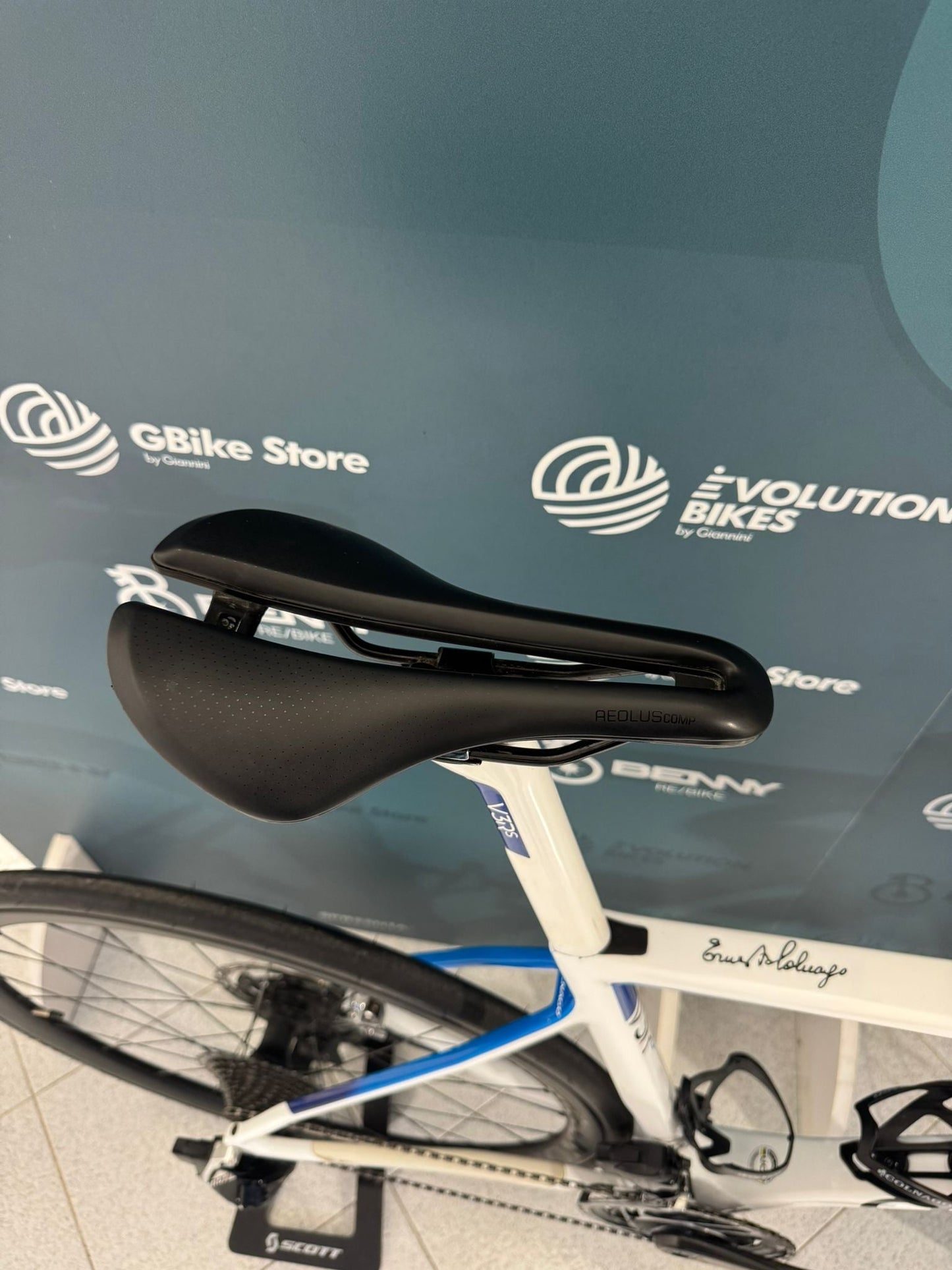 Colnago V3Rs Red AXS Size 52S - Used