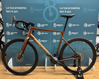 Megamo Silk 08 Rozmiar XL - Używany