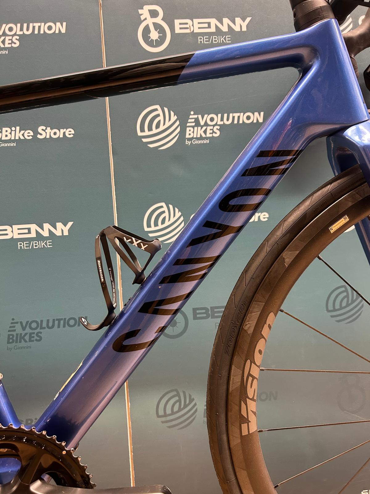 Canyon Ultimate CF SL 8 Aero Tamaño S - Usado