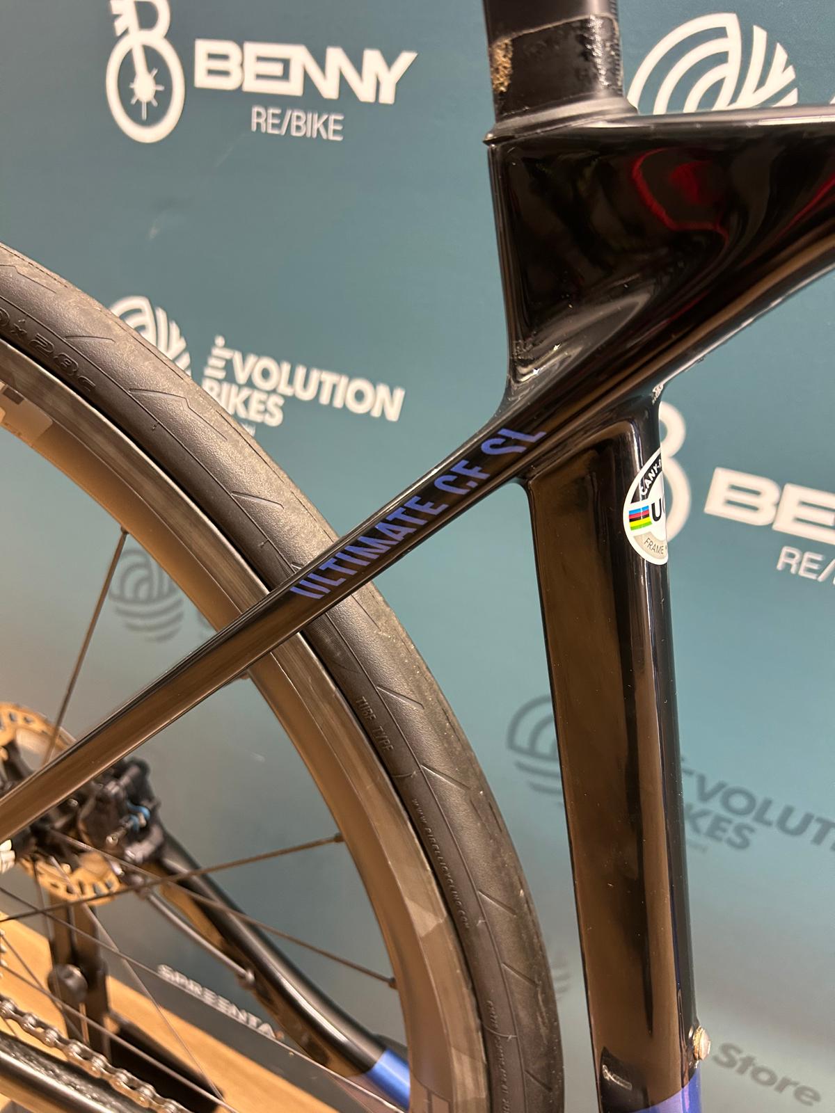 Canyon Ultimate CF SL 8 Aero Tamaño S - Usado