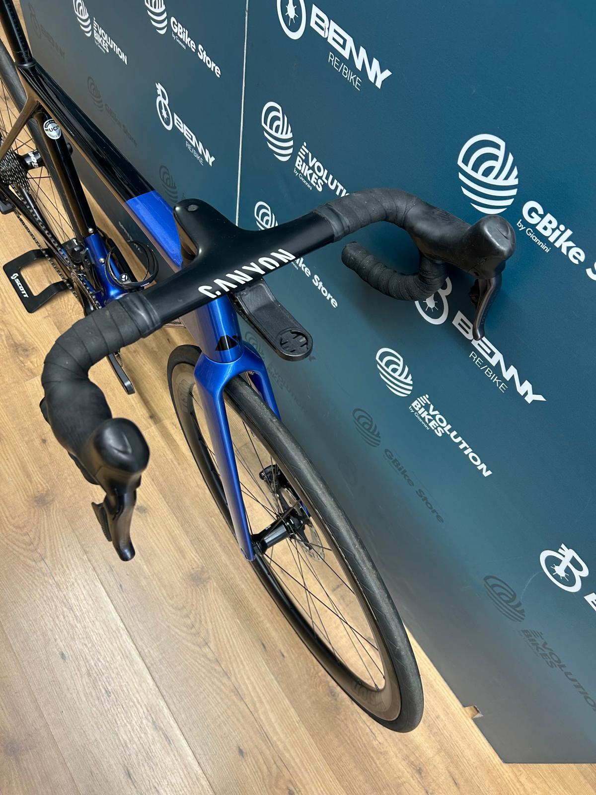 Canyon Ultimate CF SL 8 Aero Tamaño S - Usado