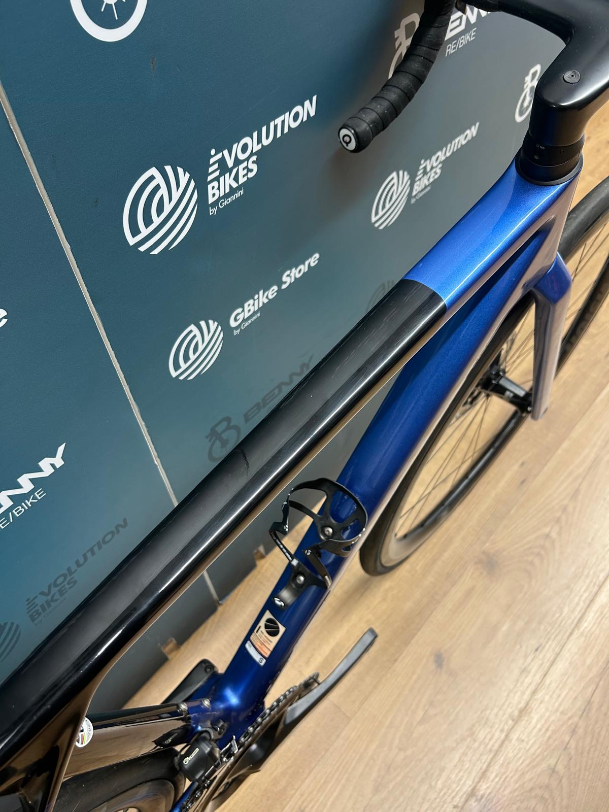 Canyon Ultimate CF SL 8 Aero Tamaño S - Usado