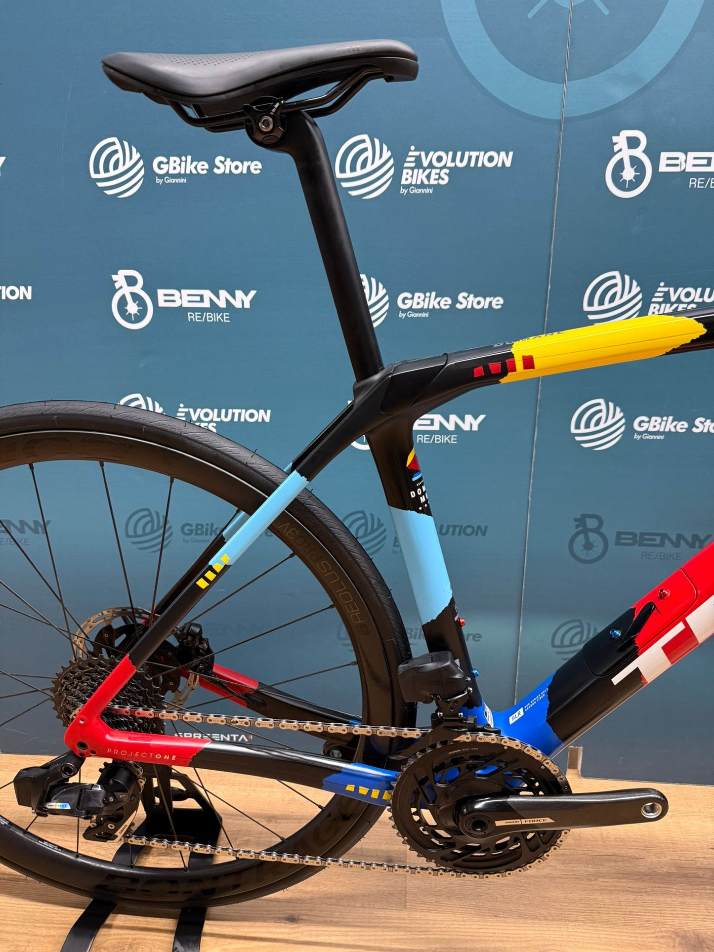 Trek Domane SLR 7 AXS Team Réplique Taille 54 - Occasion