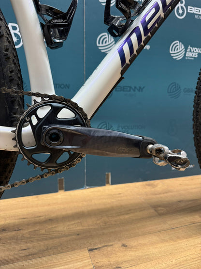 Tamaño Megamo Factory AXS L - Usado