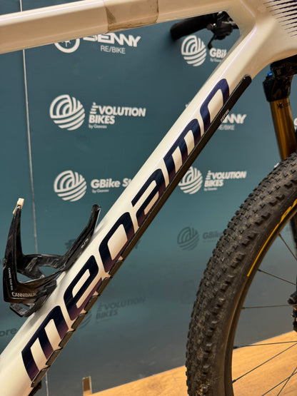 Tamaño Megamo Factory AXS L - Usado