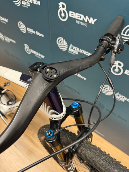 Tamaño Megamo Factory AXS L - Usado