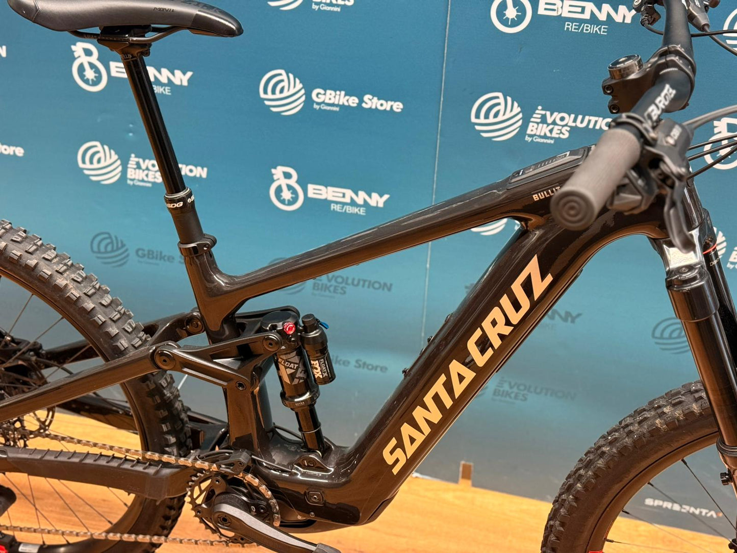 SANTA CRUZ Bullit 4 C 70 - PRUEBA DEMO - Tamaño M - 312 kilometros