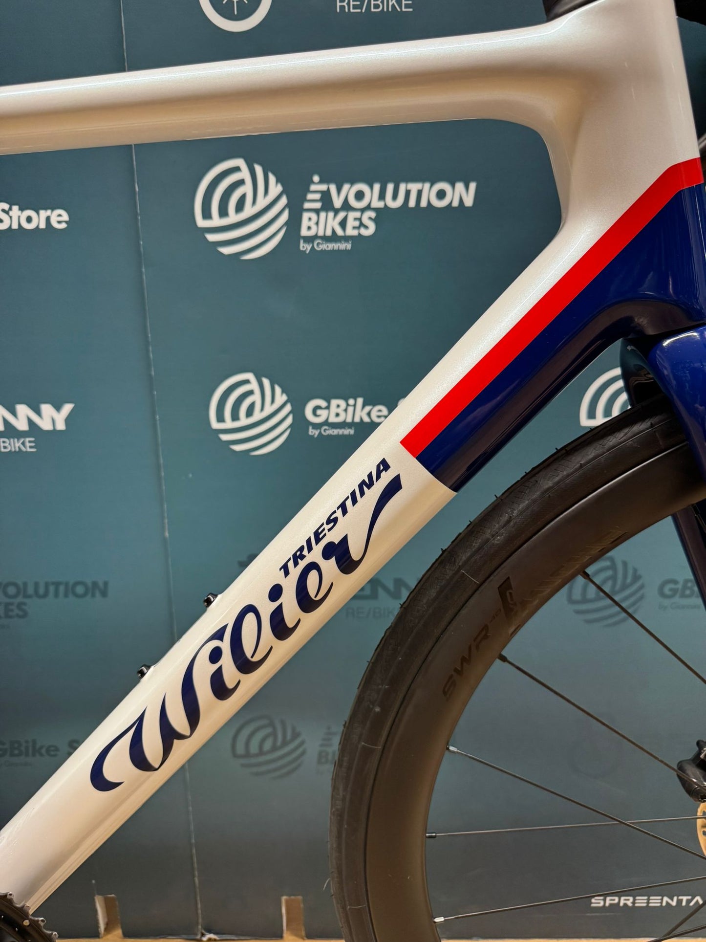 Wilier Verticale Tamaño SLR Ultegra Di2 L - Usado