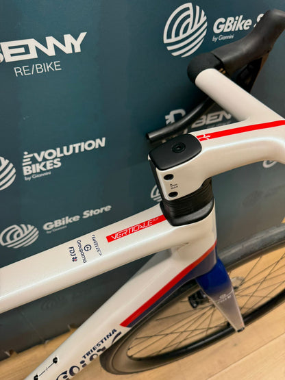 Wilier Verticale Tamaño SLR Ultegra Di2 L - Usado