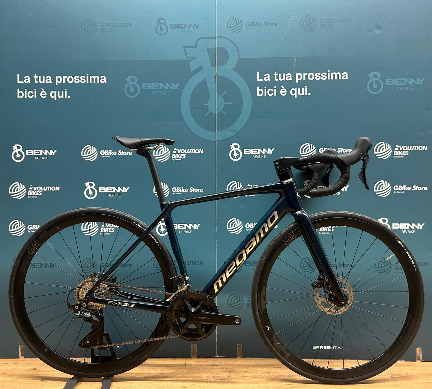 Megamo Raise 15 SH12 Tamaño S - Usado