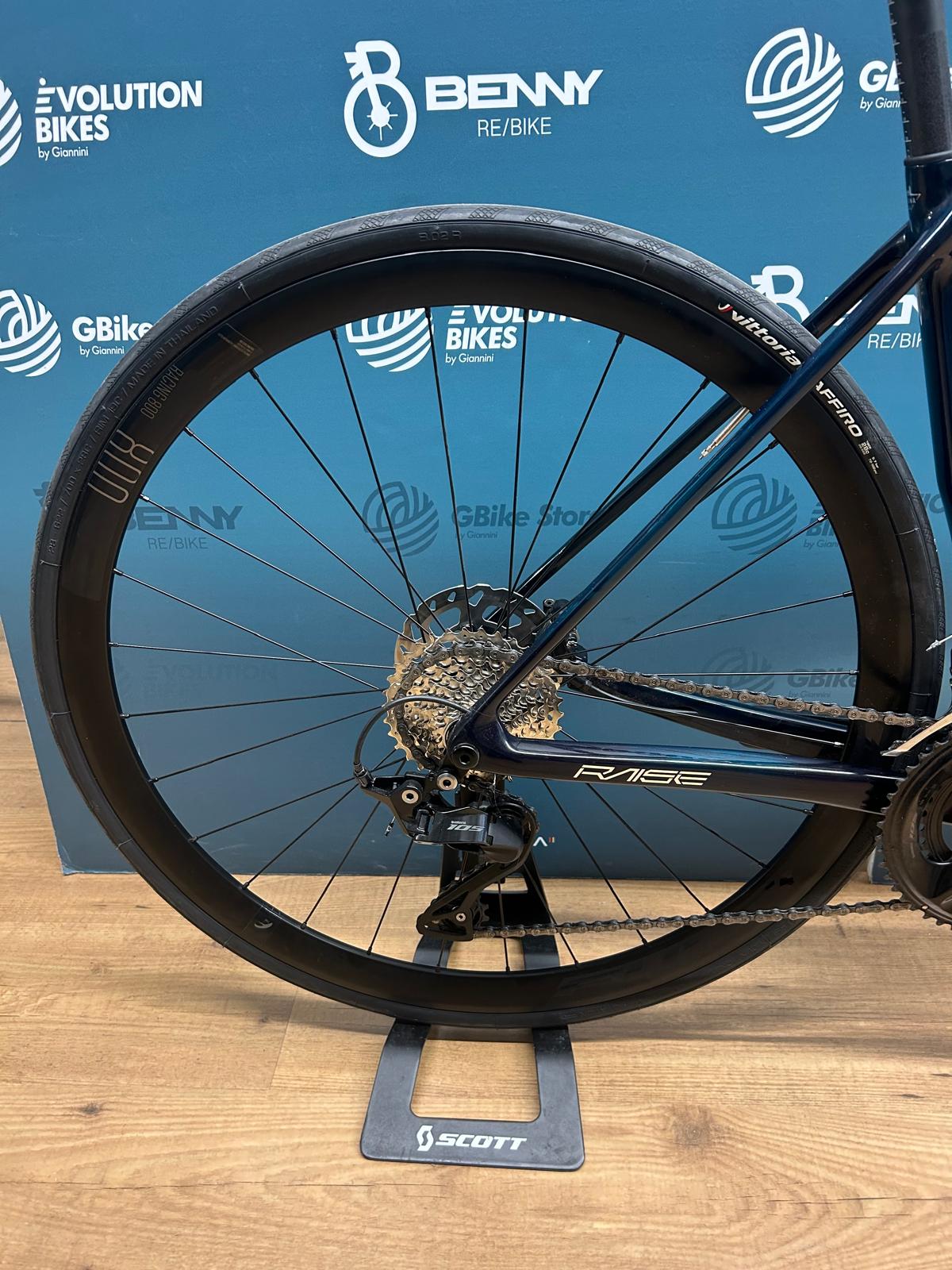 Megamo Raise 15 SH12 Tamaño S - Usado