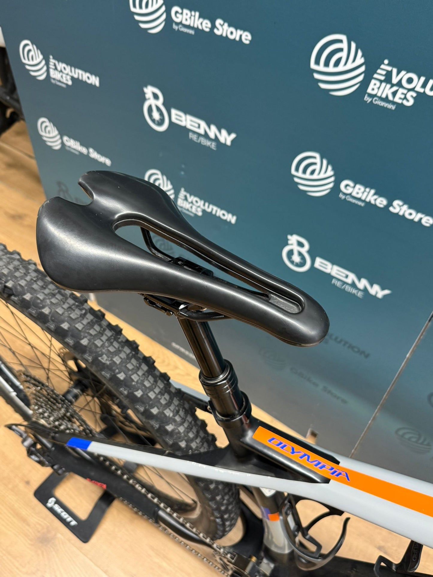 Olympia F1 Size S - Used