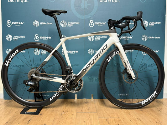 Megamo Raise corta M - Usado