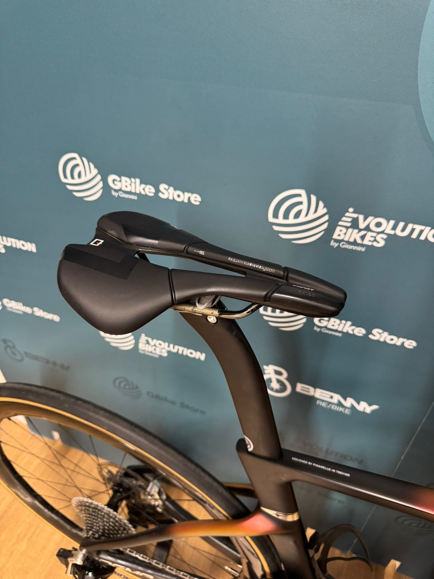 Pinarello Dogma F Red E1 AXS 12v Größe 51,5 - Gebraucht