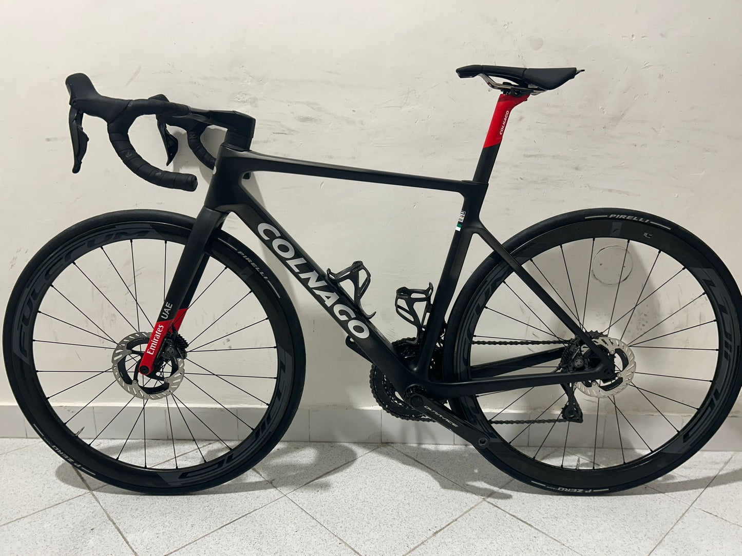 Colnago V4RS -tiimin arabiemiirikunnat Emirates -koko 485 - käytetty